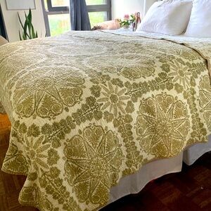 Martha Stewart Olive and Cream Quilt & Sham Set